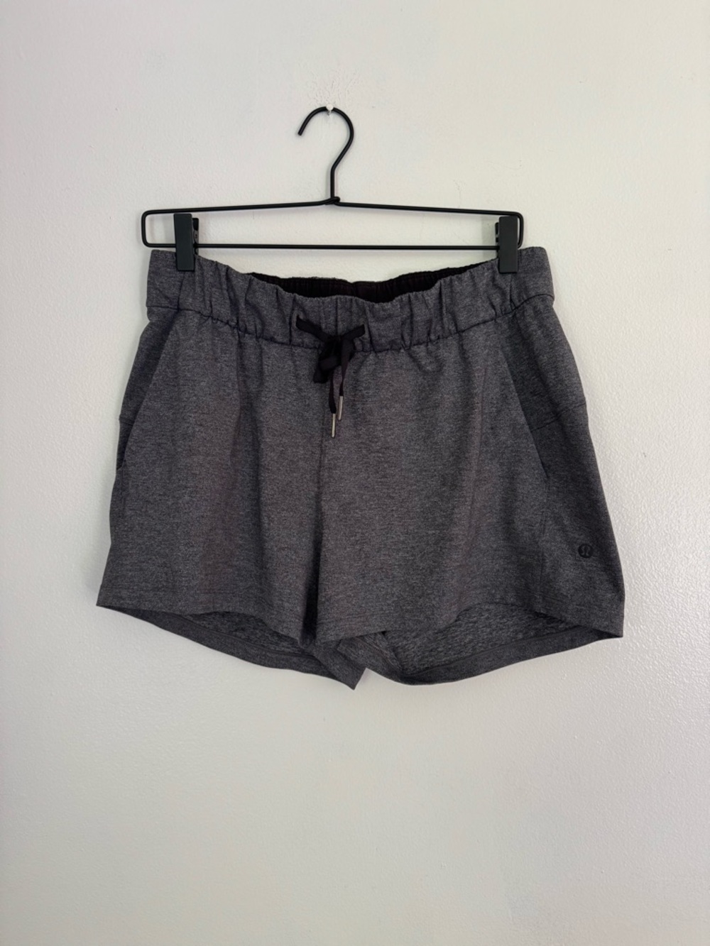 Lululemon Size Medium Women’s Gray Drawstring Athletic Shorts